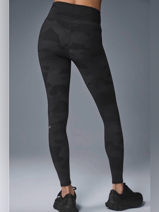 ALO Yoga Pants - NEW ALO Yoga High-Rise Vapor Leggings - Black/Gray Camo